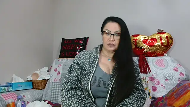 x  KHALEESI  x online show from 12.05.24