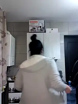 x  KHALEESI  x online show from 12.23.24