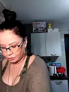 x  KHALEESI  x online show from 01.06.25