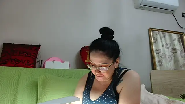 x  KHALEESI  x online show from 01.24.25