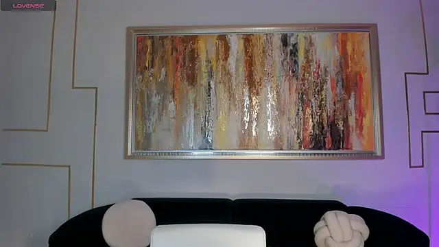 NiaHolland online show from 06.14.26