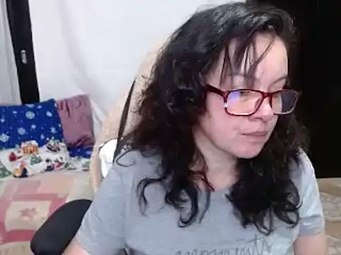 Sonialorens  online show from 12.05.24