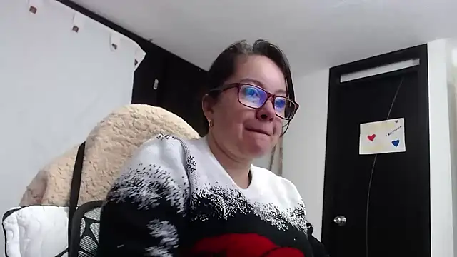 Sonialorens  online show from 12.17.24