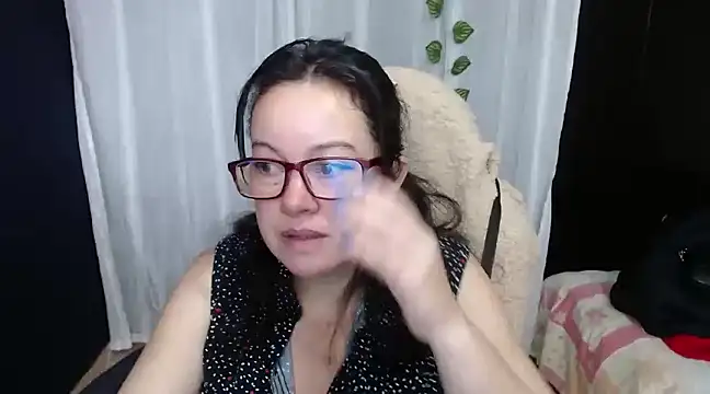 Sonialorens  online show from 12.27.24