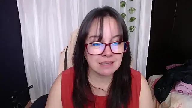 Sonialorens  online show from 01.08.25