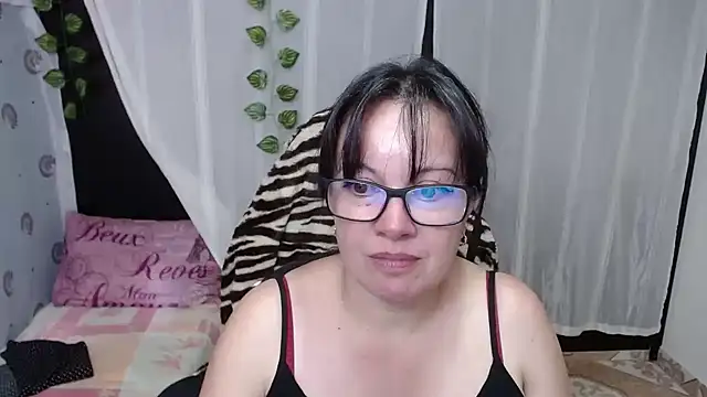 Sonialorens  online show from 01.28.25