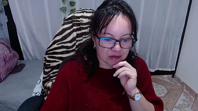 Sonialorens  online show from 02.05.25