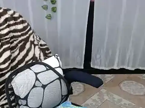 Sonialorens  online show from 02.11.25