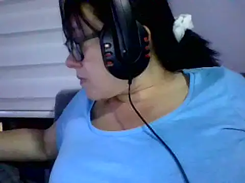 Sonialorens  online show from 02.16.25