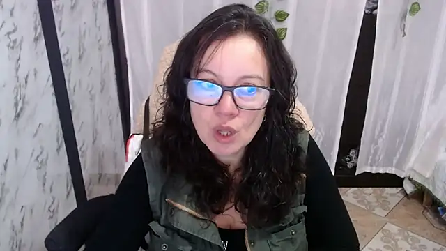 Sonialorens  online show from 03.05.25