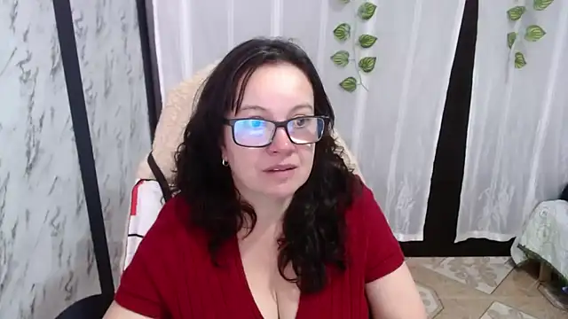 Sonialorens  online show from 03.06.25