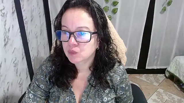 Sonialorens  online show from 03.14.25