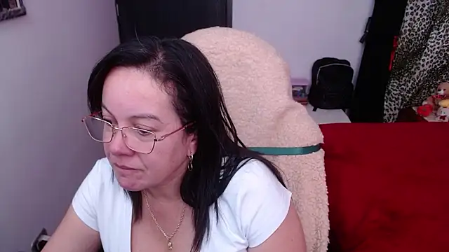 Sonialorens  online show from 11.10.25