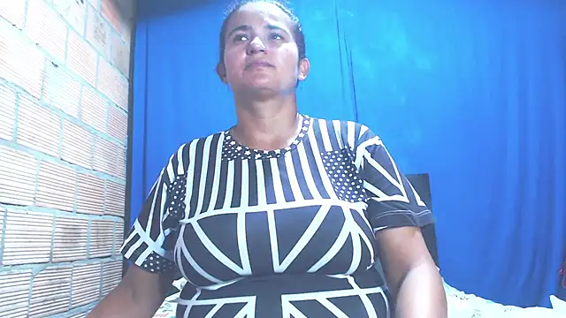 Snapshot of isabella_dirty69 chatting on 03.04.25 isabella dirty69 online show from 03.04.25