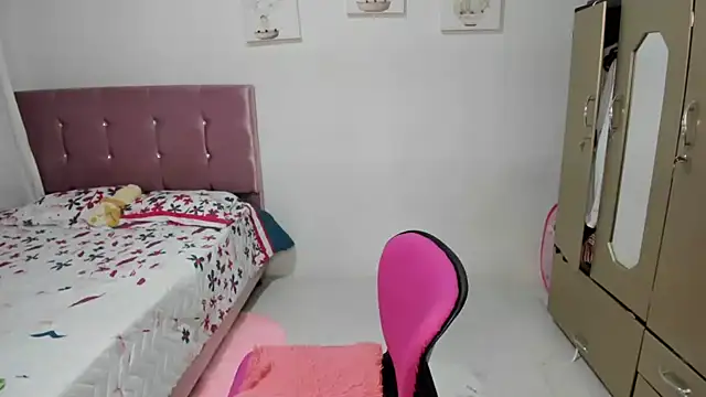 venuxwilliam online show from 12.18.24
