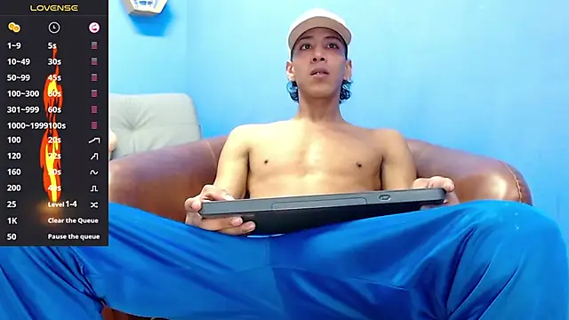 Robert Kingg online show from 10.04.25