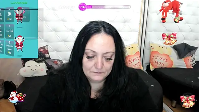 Snapshot of lady_lauren chatting on 12.12.24 lady lauren online show from 12.12.24