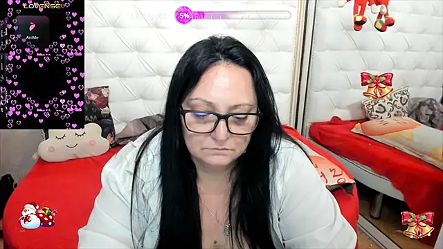 Snapshot of lady_lauren chatting on 01.17.25 lady lauren online show from 01.17.25