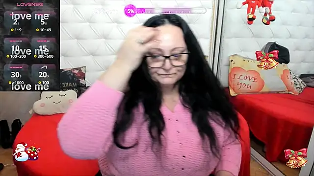 Snapshot of lady_lauren chatting on 02.01.25 lady lauren online show from 02.01.25