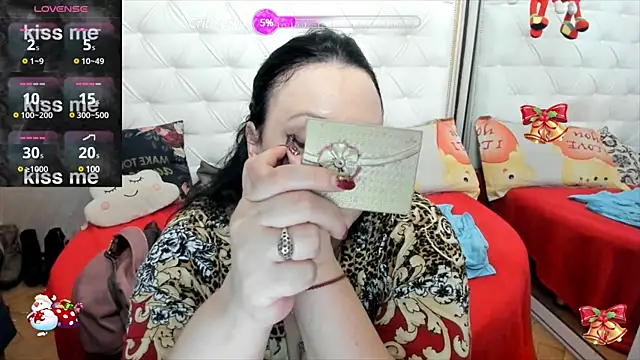 Snapshot of lady_lauren chatting on 02.03.25 lady lauren online show from 02.03.25