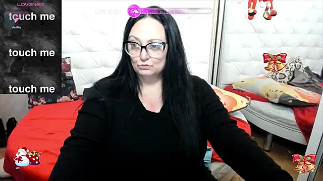 Snapshot of lady_lauren chatting on 02.10.25 lady lauren online show from 02.10.25