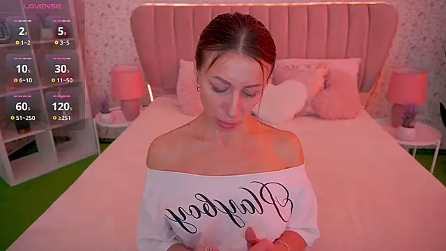 Snapshot of MirandaHobbs chatting on 01.17.26 MirandaHobbs online show from 01.17.26