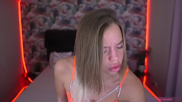 Snapshot of Sexy_Ira chatting on 11.09.25 Sexy Ira online show from 11.09.25