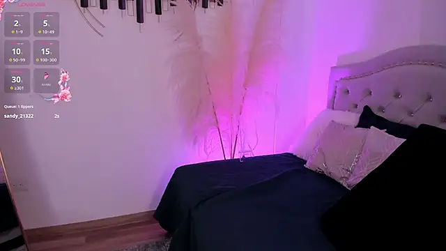 LaraBaker online show from 03.11.25