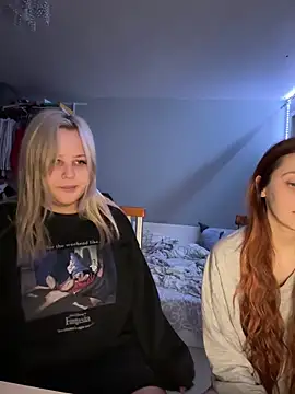 Snapshot of B_Ratz chatting on 11.16.25 B Ratz online show from 11.16.25