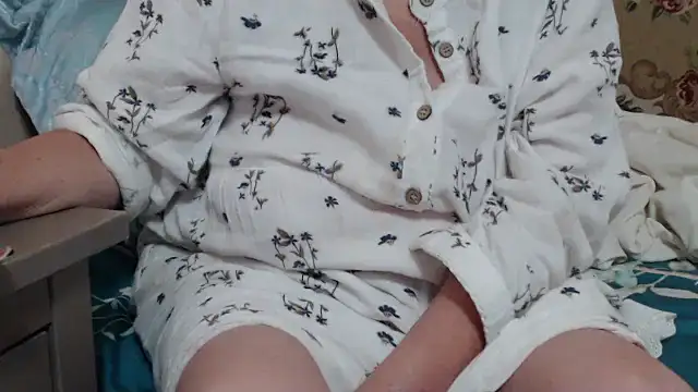 Snapshot of Anabelldestiny chatting on 10.02.25 Anabelldestiny online show from 10.02.25