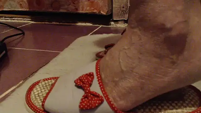 Snapshot of Anabelldestiny chatting on 10.12.25 Anabelldestiny online show from 10.12.25