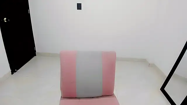 ariakyubi online show from 12.13.24