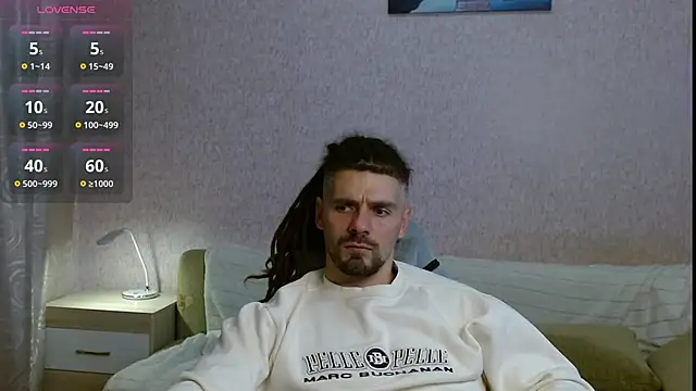 Snapshot of Aestheticguy101 chatting on 10.18.25 Aestheticguy101 online show from 10.18.25