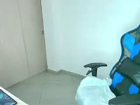 Snapshot of sophiax-x chatting on 01.26.25 sophiax-x online show from 01.26.25