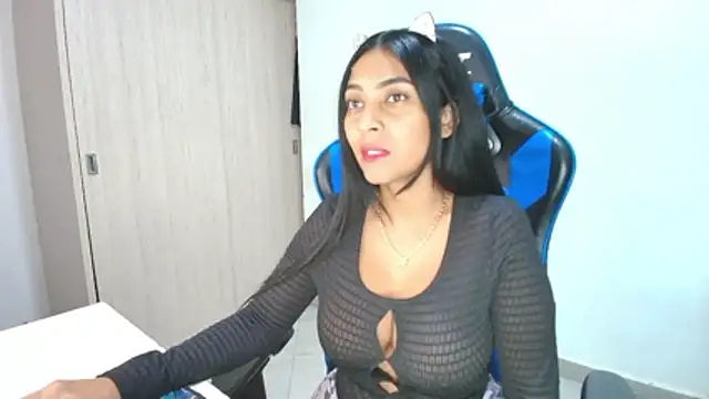 sophiax-x online show from 11.22.25