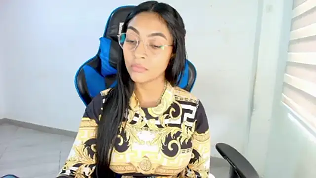 sophiax-x online show from 02.13.26