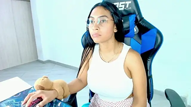 sophiax-x online show from 02.25.26