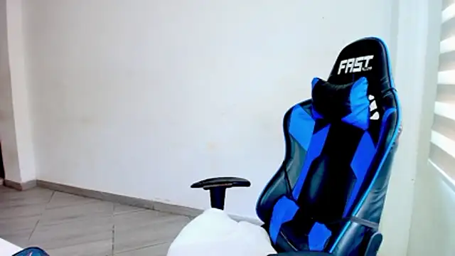 sophiax-x online show from 03.15.26