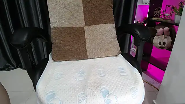 Yuki-yio online show from 09.30.25