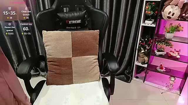 Yuki-yio online show from 12.22.25