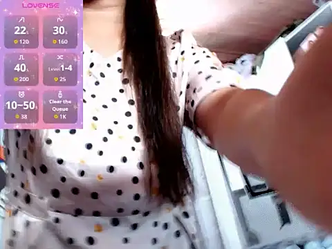 MoaningKylie online show from 10.08.25