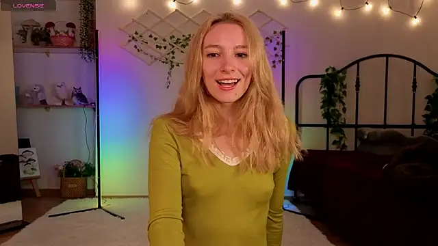 berrry girl online show from 05.29.26