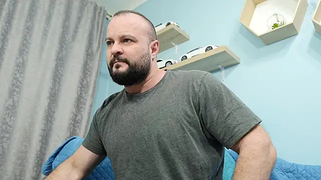 Snapshot of Muscle_Bear chatting on 02.03.25 Muscle Bear online show from 02.03.25