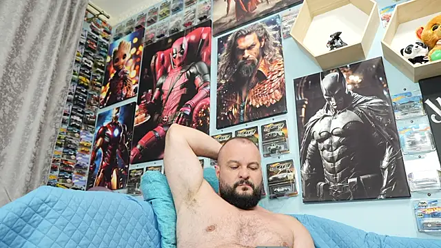 Snapshot of Muscle_Bear chatting on 09.17.25 Muscle Bear online show from 09.17.25