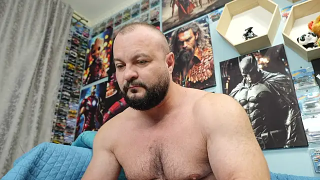 Snapshot of Muscle_Bear chatting on 10.14.25 Muscle Bear online show from 10.14.25