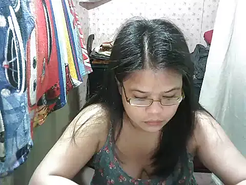 abiemayhottiey online show from 10.28.25