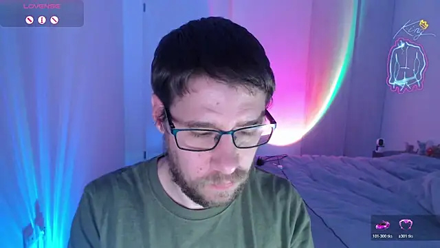Snapshot of Thomas_Mrd chatting on 12.21.25 Thomas Mrd online show from 12.21.25