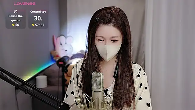 Snapshot of tw_lala chatting on 10.17.25 tw lala online show from 10.17.25