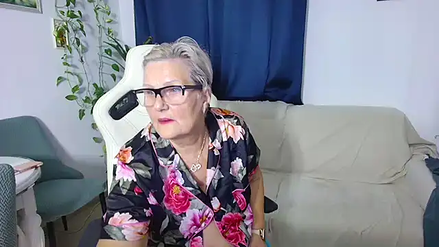 Selenna57 online show from 11.26.25