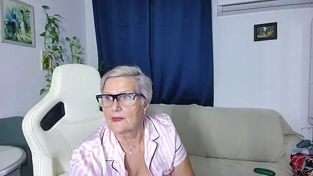 Selenna57 online show from 11.27.25